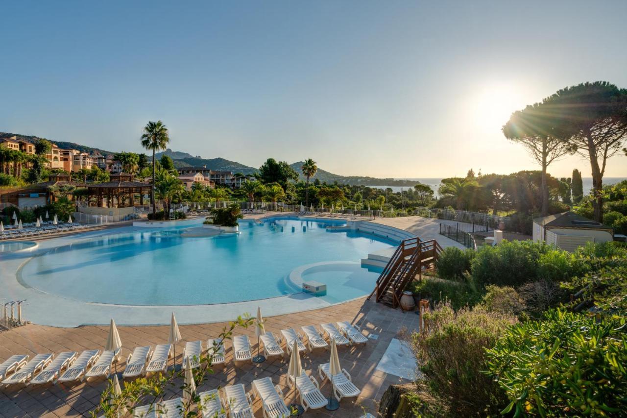 Village Pierre & Vacances Cap Esterel - Saint Raphael Village Esterno foto